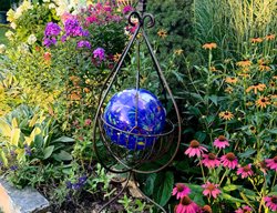 Garden Bed, Flowers, Blue Globe
Garden Design
Calimesa, CA