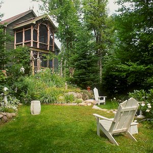White Country Garden, Garden With White Chairs
Garden Design
Calimesa, CA